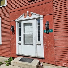 Building Photo - 6137 Memorial Dr