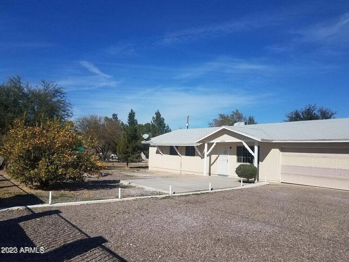 20002 W Ray Rd, Buckeye, AZ 85326 House for Rent in Buckeye, AZ
