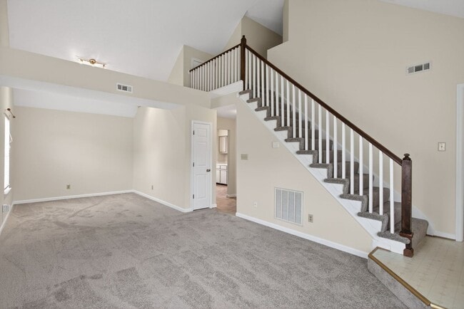 Building Photo - Hampton’s Westview Lakes