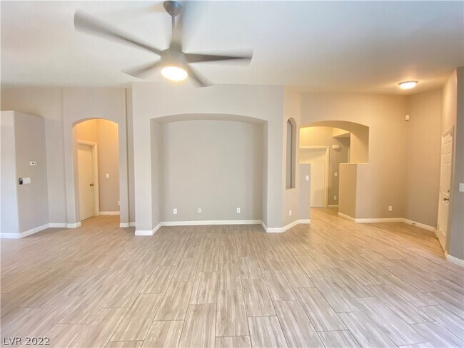 Building Photo - 6021 Sierra Medina Ave