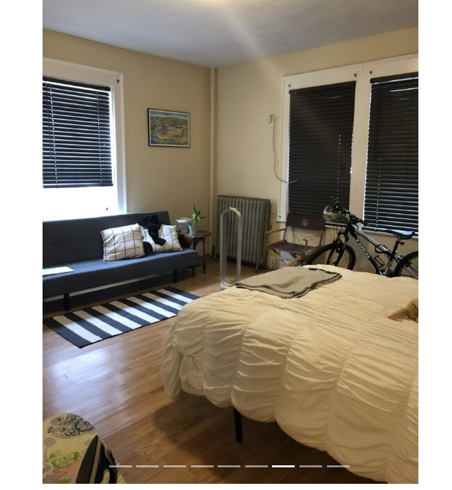 Foto del edificio - 1377A Commonwealth Ave