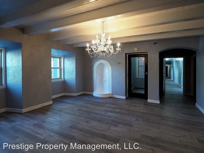 Building Photo - 2628 Cleinview Ave