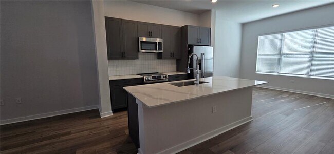 Foto del edificio - 8107 Wilder Rd