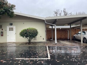 Building Photo - 139 W Lassen Ave