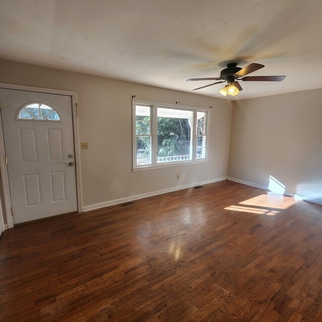 Building Photo - 60 Stallings Rd