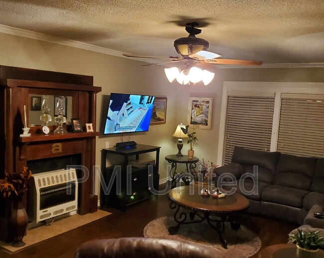 Building Photo - 509 Bryan St