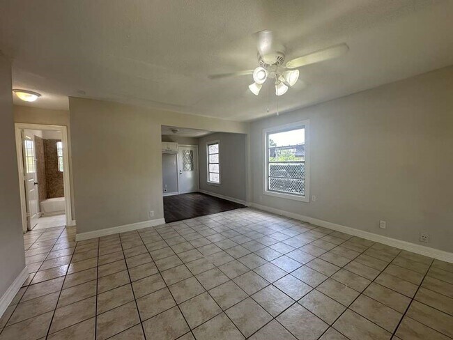 Foto del edificio - 7410 Dallas St