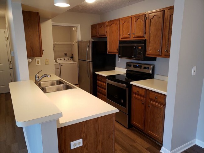 Foto del edificio - 7633 Montgomery Rd