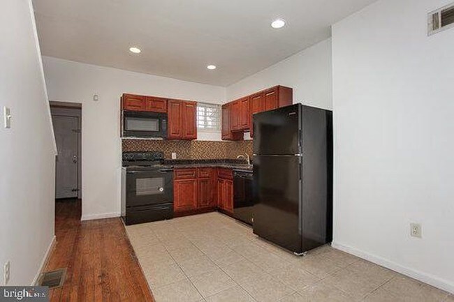 Foto del edificio - 2256 N Sydenham St