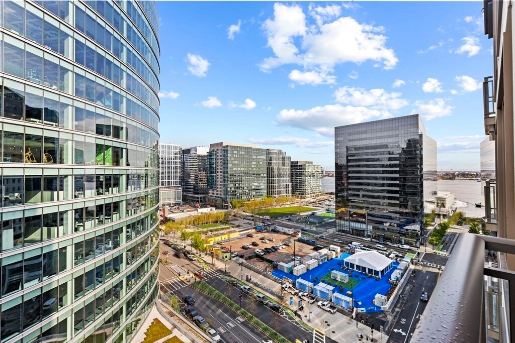 Foto principal - 133 Seaport Blvd