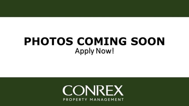 Building Photo - Charming yet Spacious Three Bedroom