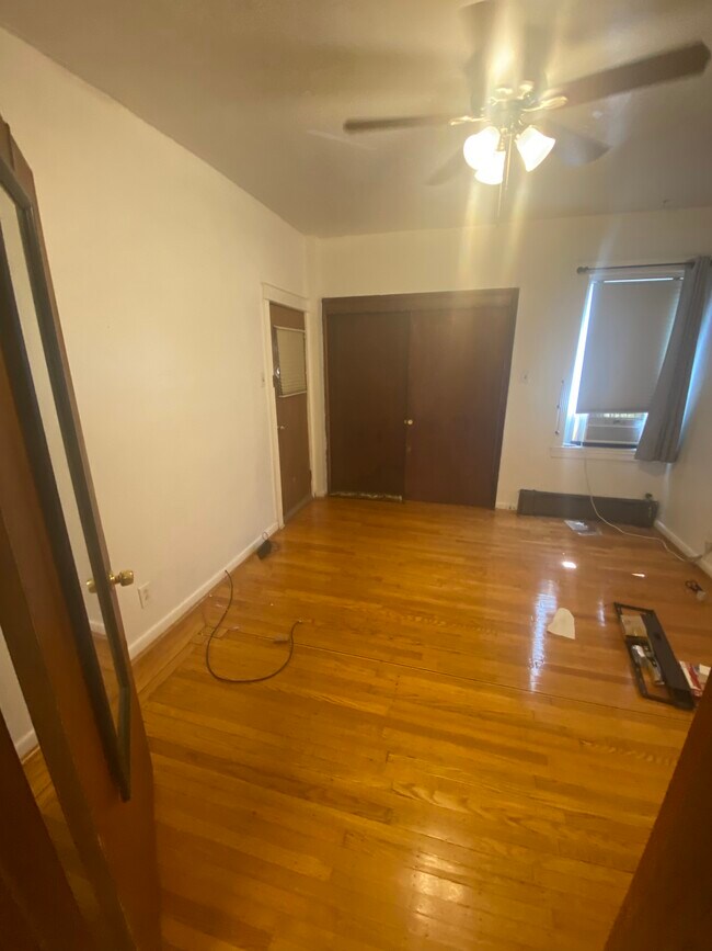 Bedroom - 2116 N Wanamaker St
