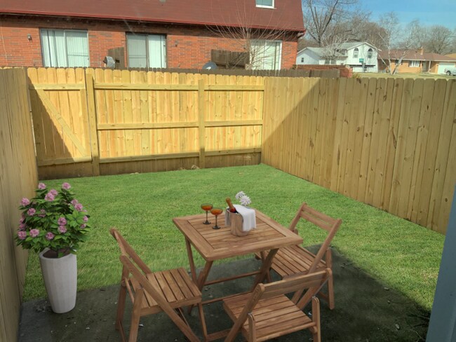 Foto del edificio - 5626 Ironwood Ct