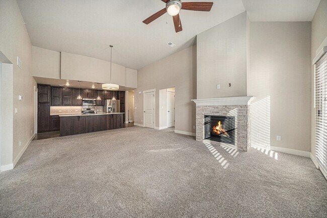 Foto del edificio - 3B/2B Condo in the Flats at Centerra Now A...