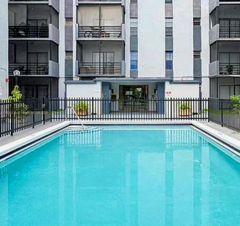 Foto principal - 13500 NE 3rd Ct