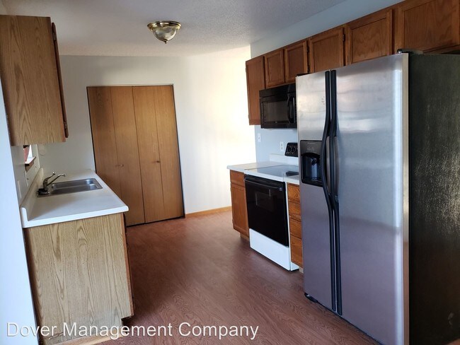 Building Photo - 4 br, 2 bath House - 707 Forest Drive