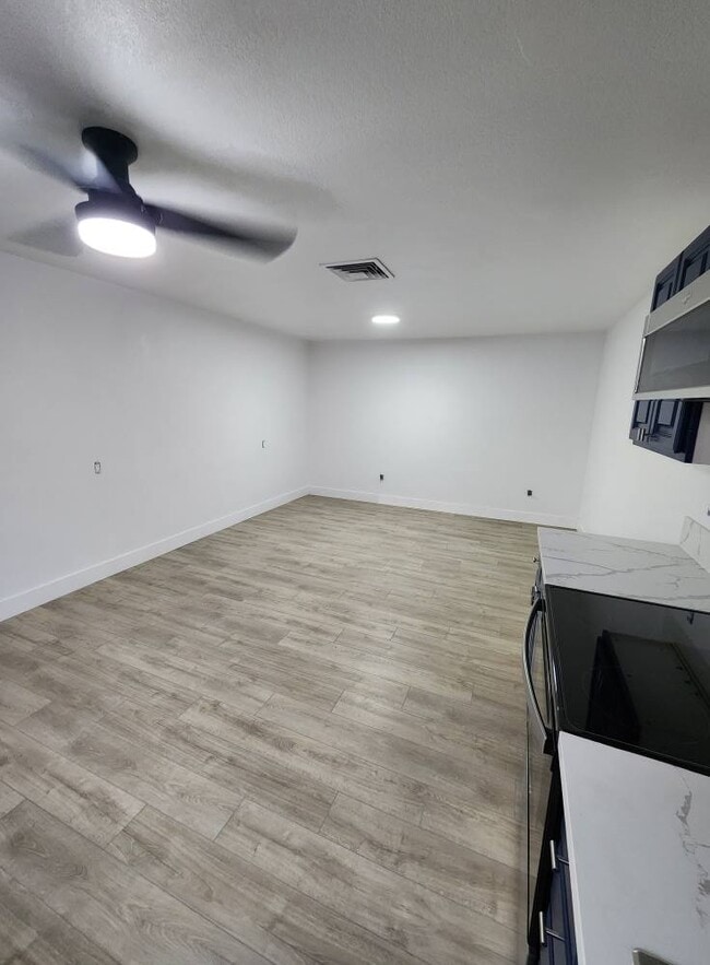 Foto del edificio - 1286 Aurora Dr