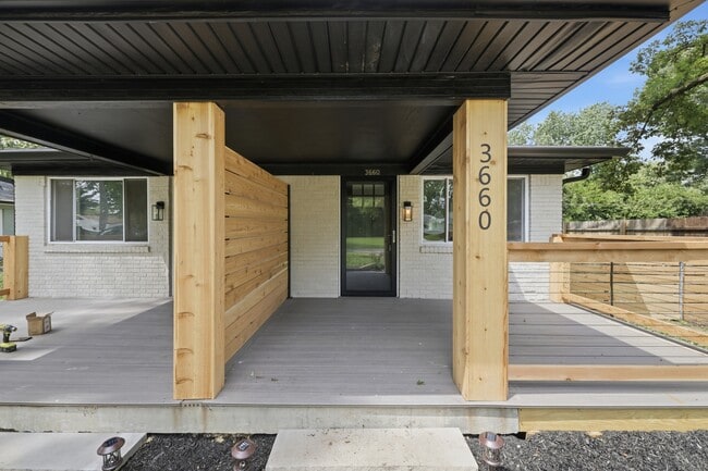 Building Photo - 3660 N Sadlier Dr