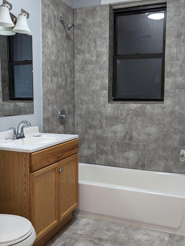 Foto del edificio - 1739 W 80th St