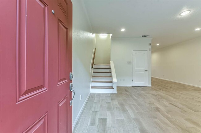 Building Photo - 1201 McDuffie St