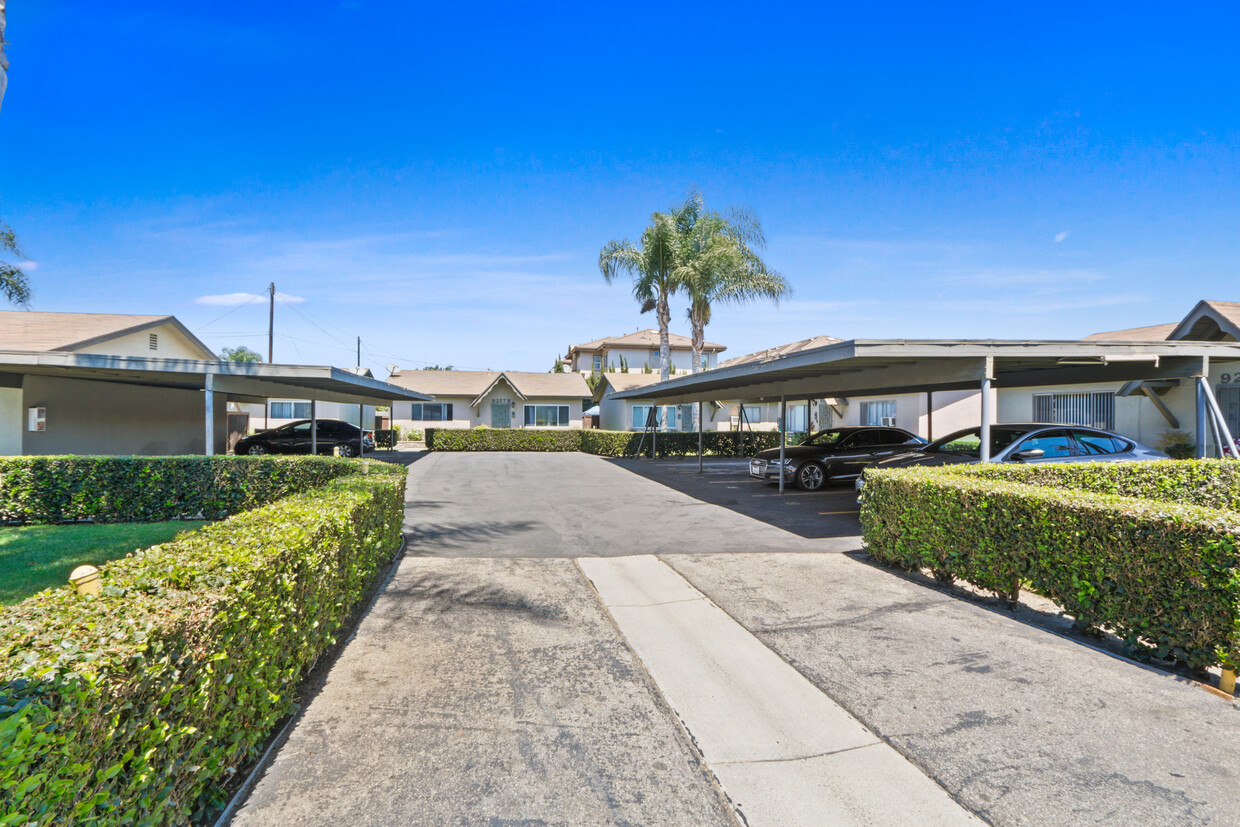 Building Photo - Washburn Villas