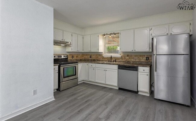 Building Photo - 1309 Harvey Dr