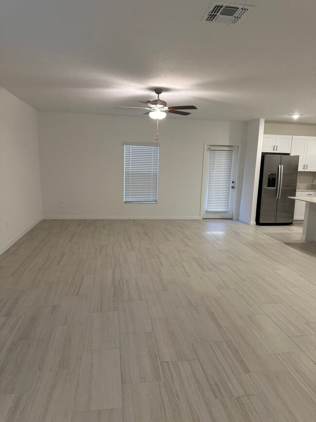 Foto del edificio - 5 Bedroom Single Family Home in Zephyrhills