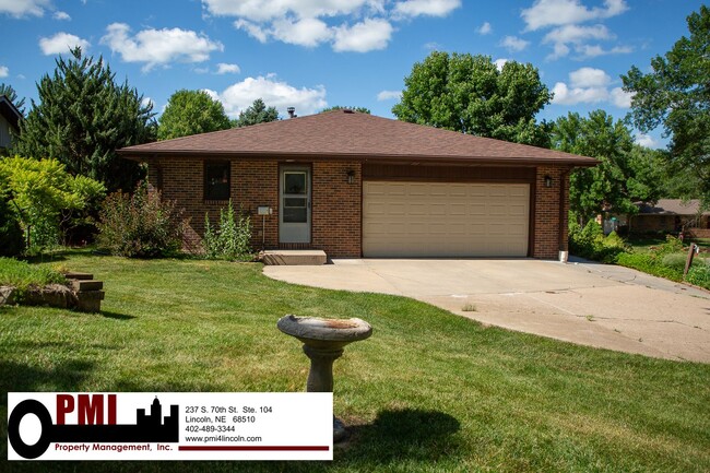 Building Photo - 3 Bedroom and 2 bathroom House for rent