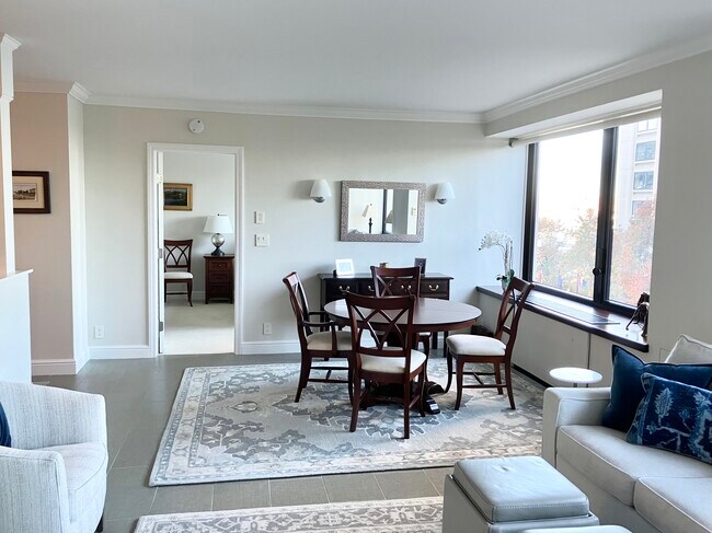 Foto del edificio - 65 E India Row