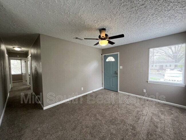 Foto del edificio - 4440 Ryan St