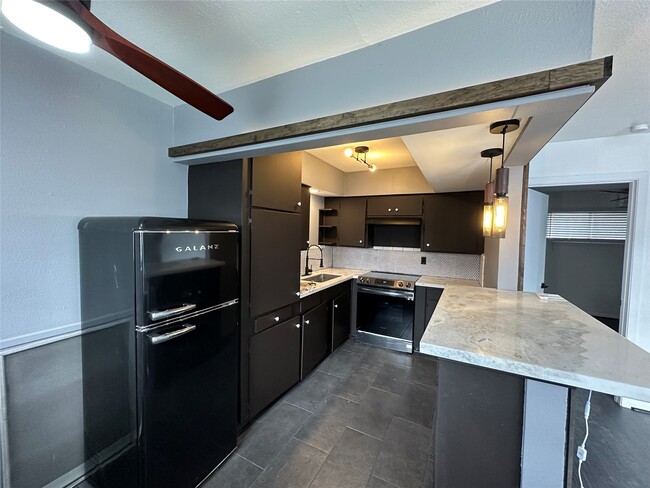 Foto del edificio - 1906 Binz St