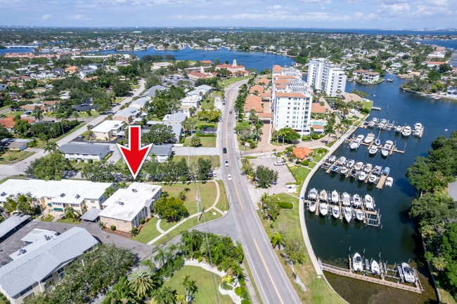 Foto del edificio - 1050 Rafael Blvd NE