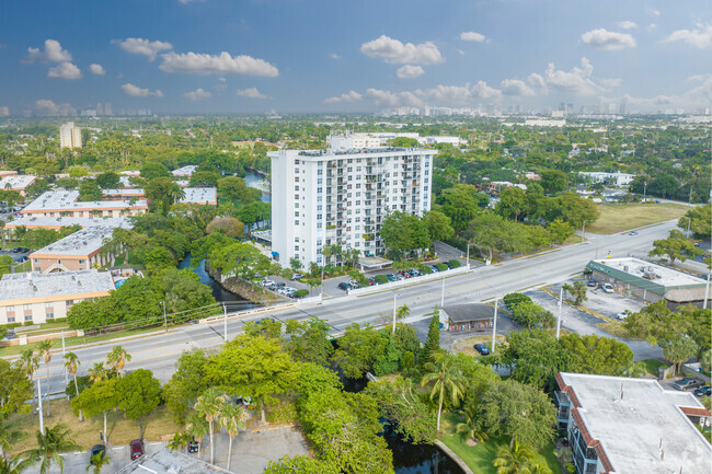 Contexto - Drake Tower Condominiums