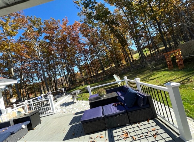 Foto del edificio - 125 Skyview Rd