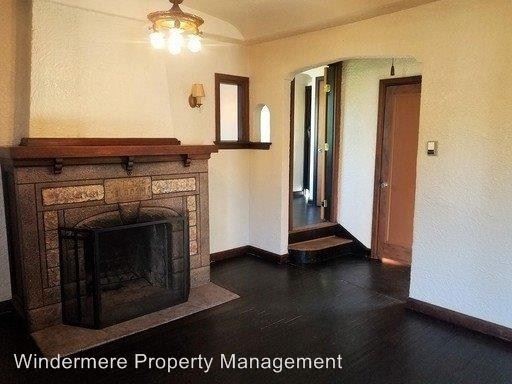 Building Photo - 2 br, 1 bath House - 606 CHESTER AVE.