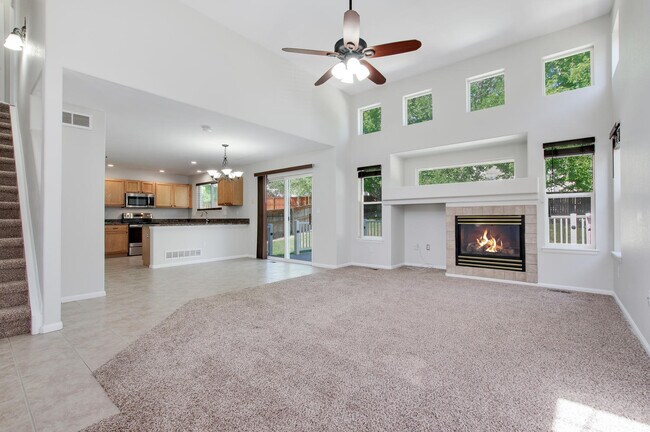 Foto del edificio - 10373 Ravenswood Way
