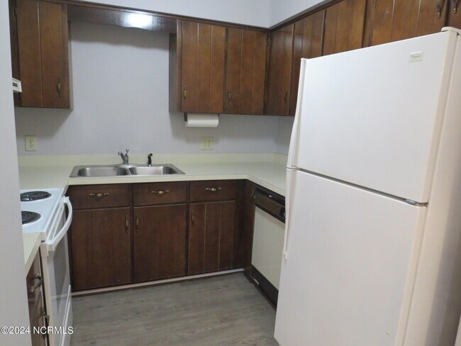 Building Photo - 6 Portwest Townhouses Dr
