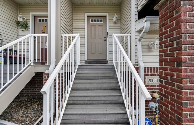 Foto del edificio - 20651 Hampshire Way