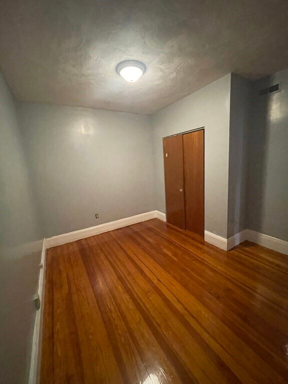 Foto del edificio - 76 Florida St