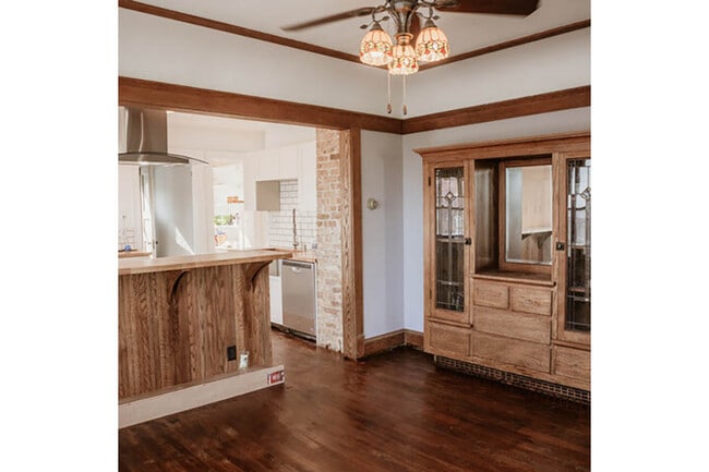 Foto del edificio - 1633-1635-1635 N Hawley Rd