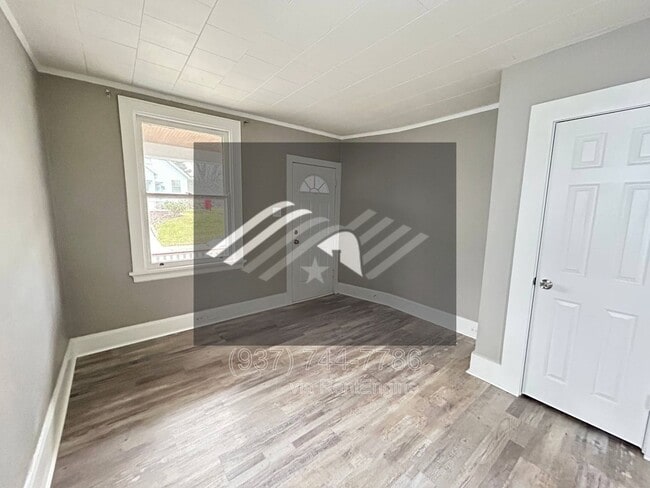 Building Photo - 5563 Bosworth Pl