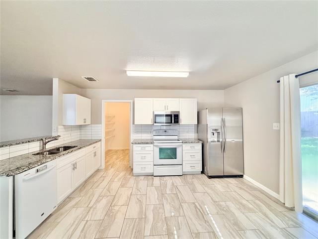 Building Photo - 2809 Briargrove Ln