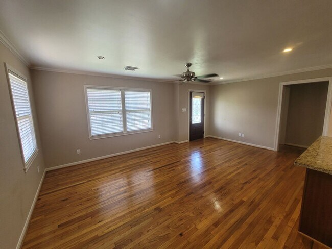 Foto del edificio - Single Family 1300+ square foot East End Home