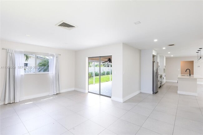 Foto del edificio - 4430 NE 28th Terrace