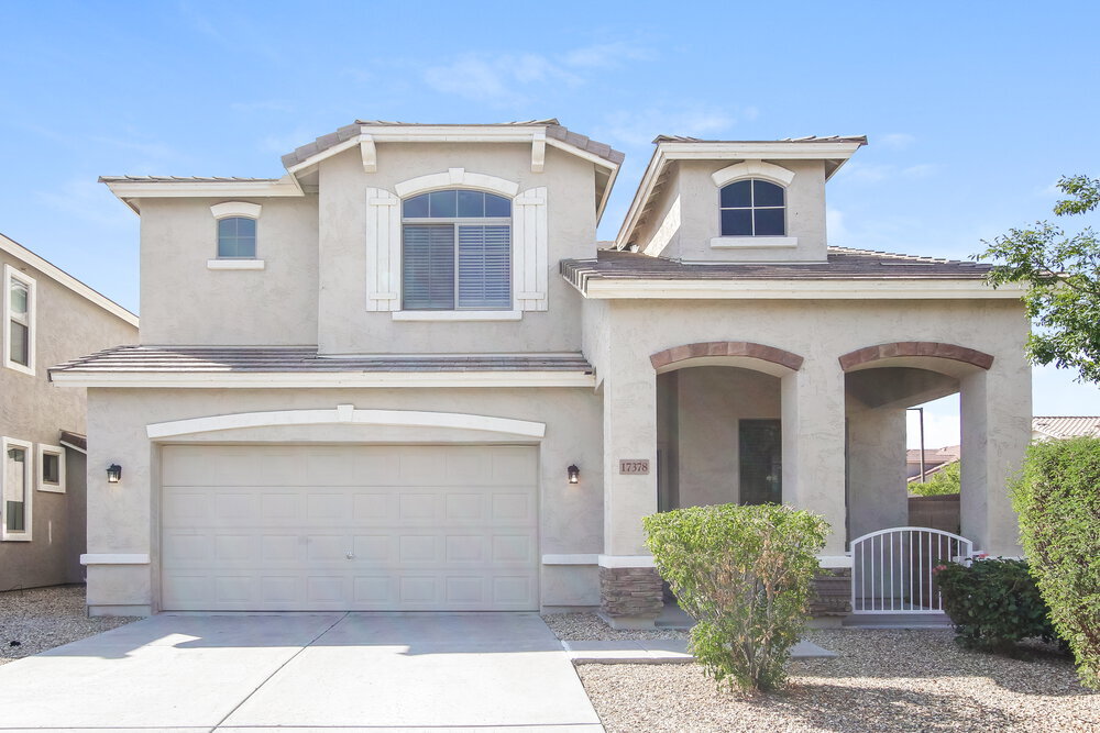 Foto principal - 17378 W Holland Ln