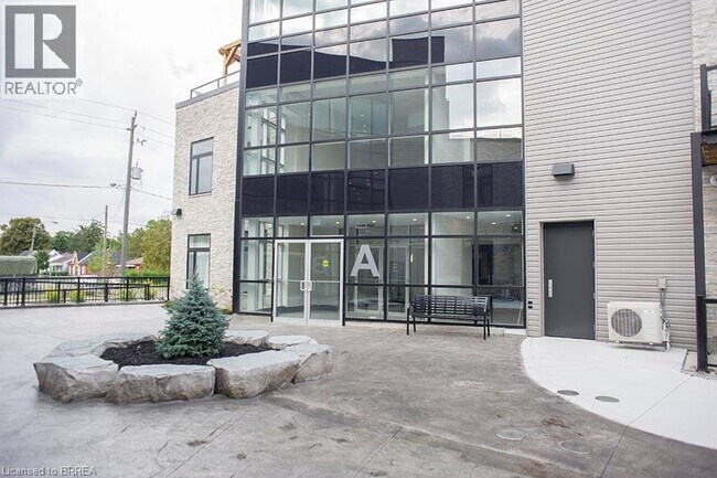 Photo du bâtiment - 85A MORRELL Street Unit# 206