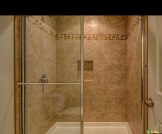 Building Photo - 12580 Maui Way