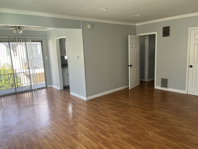 Building Photo - 7222 Lotus Ave