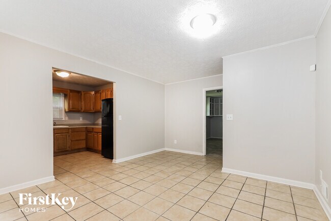 Building Photo - 3400 Flat Shoals Rd