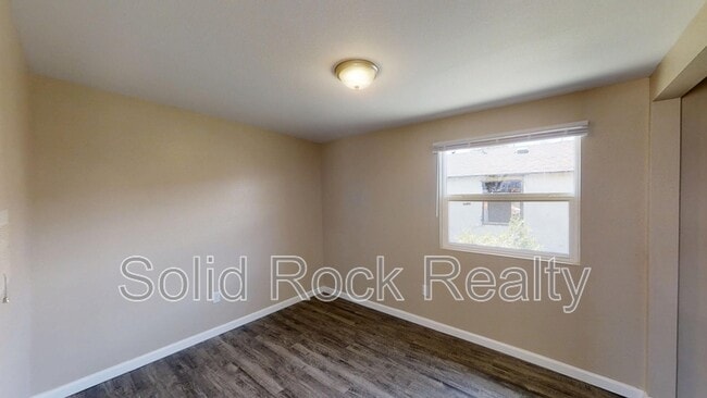 Foto del edificio - 2409 E St Vrain St